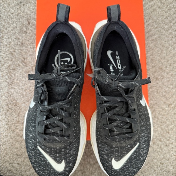 Nike Black Running Shoes - Invincible Run 3 - Picture 4 of 6